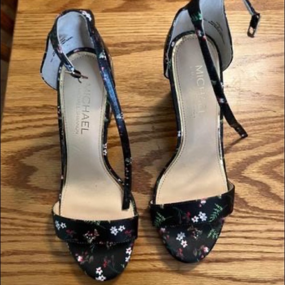Michael Shannon Floral Heels size 8
